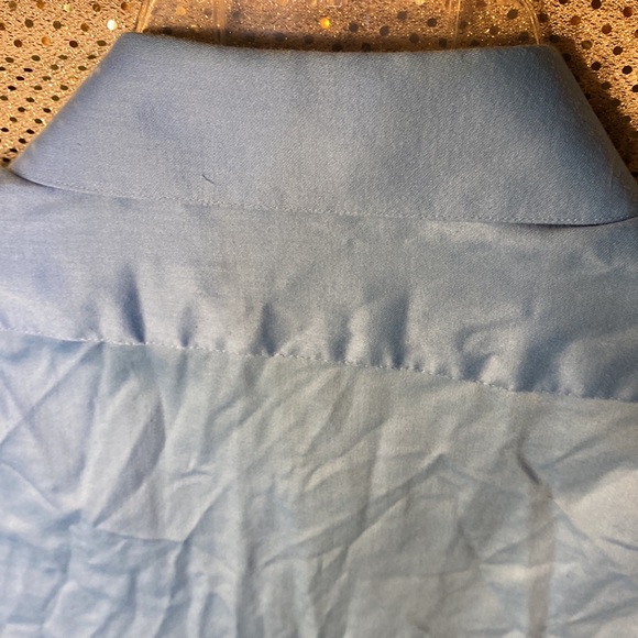 Van Heusen Baby blue/sky blue light blue 18 1/2 37/38 button down long sleeve - Picture 5 of 5